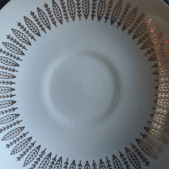 Royal Knight tea cups and saucers X3 22kt gold mcm - Picture 4 of 10